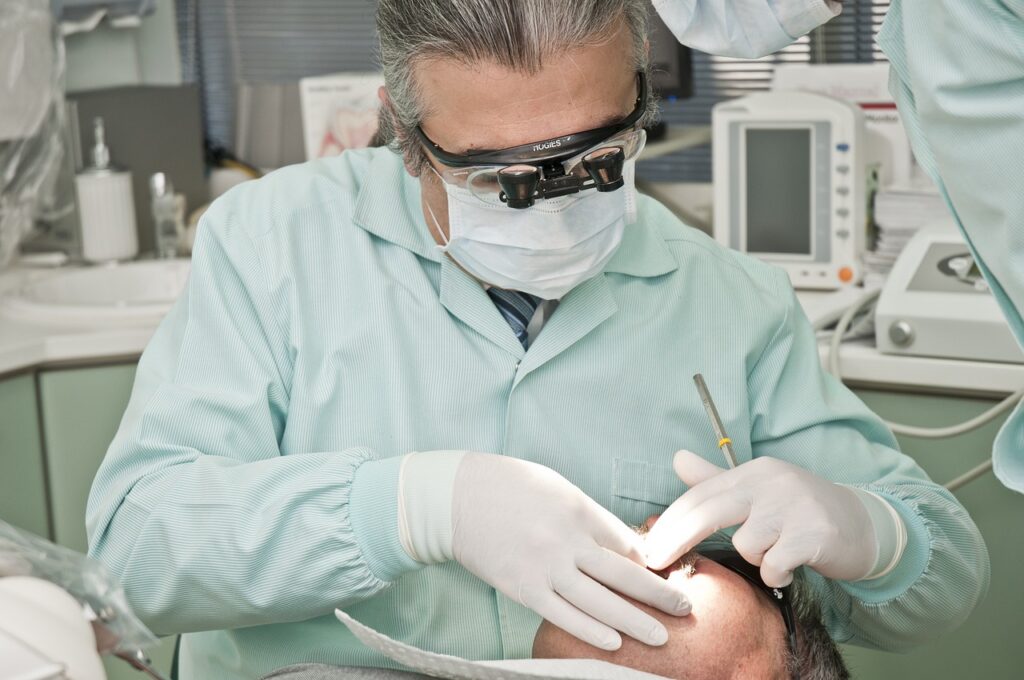 How Do I Know If A Cosmetic Dentist Near Me Is Reputable And Trustworthy?