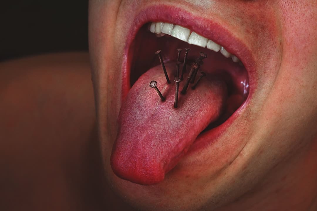 Photo Tongue scraper