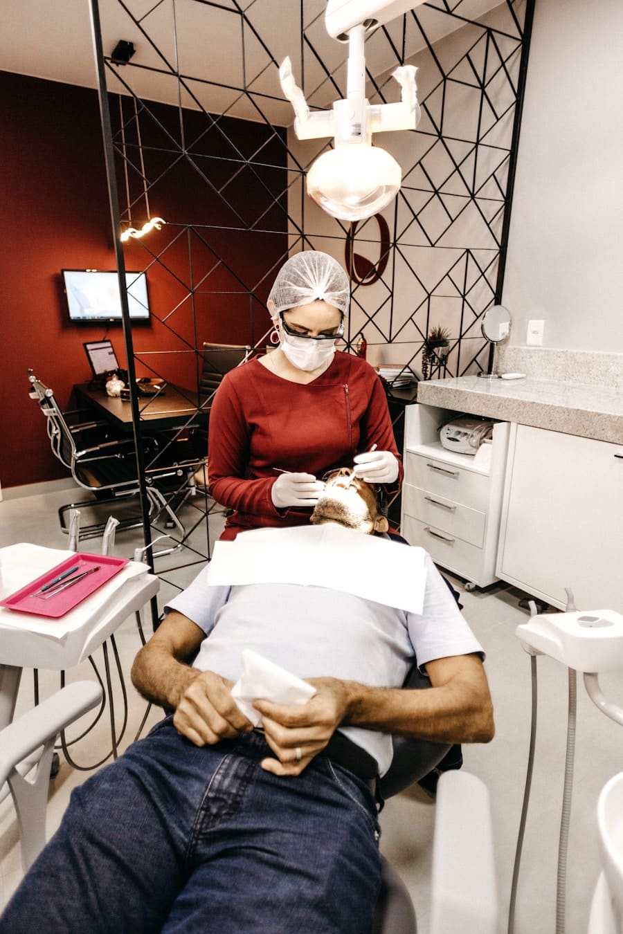 Photo "Say Goodbye to Expensive Dental Bills with These Medicare-accepting Dentists"
