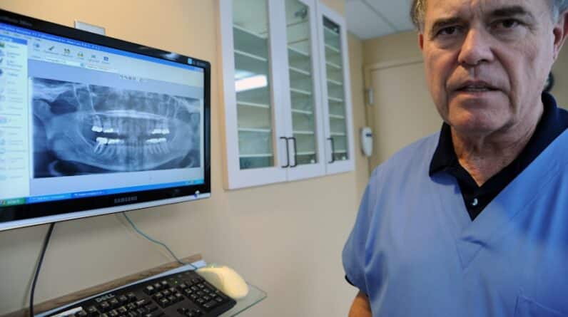 Photo "Navigating Medicare Dental Benefits: Top Local Dentists to Visit"