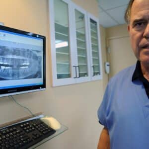 Photo "Can Medicare Cover the Cost of Dental Implants or Veneers?"