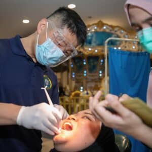 Photo Chipped Tooth Repair