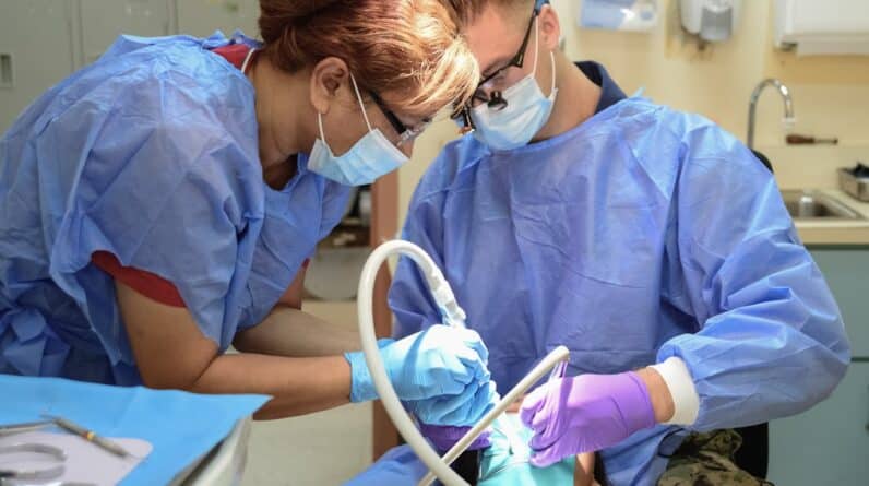 Photo Dentist Accepting New Patients